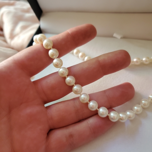 14K Gold Pearl Necklace - Picture 6 of 9